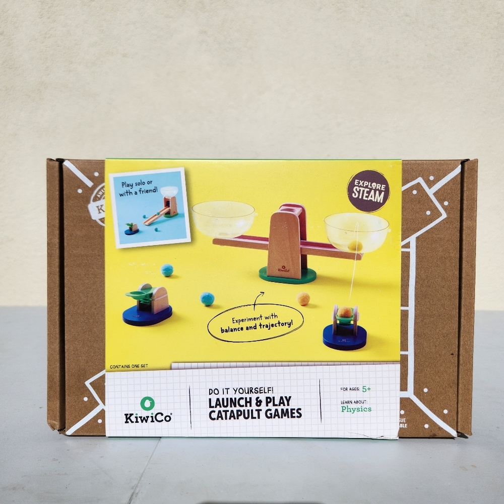 KiwiCo Catapult Science Physics Kit Experiments Game New